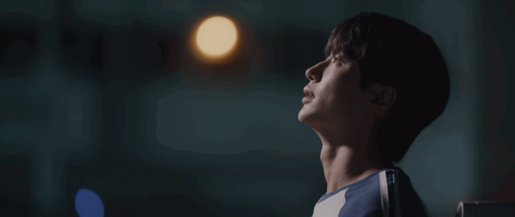 수영장에서 키스를 하게 되는 선재와 솔