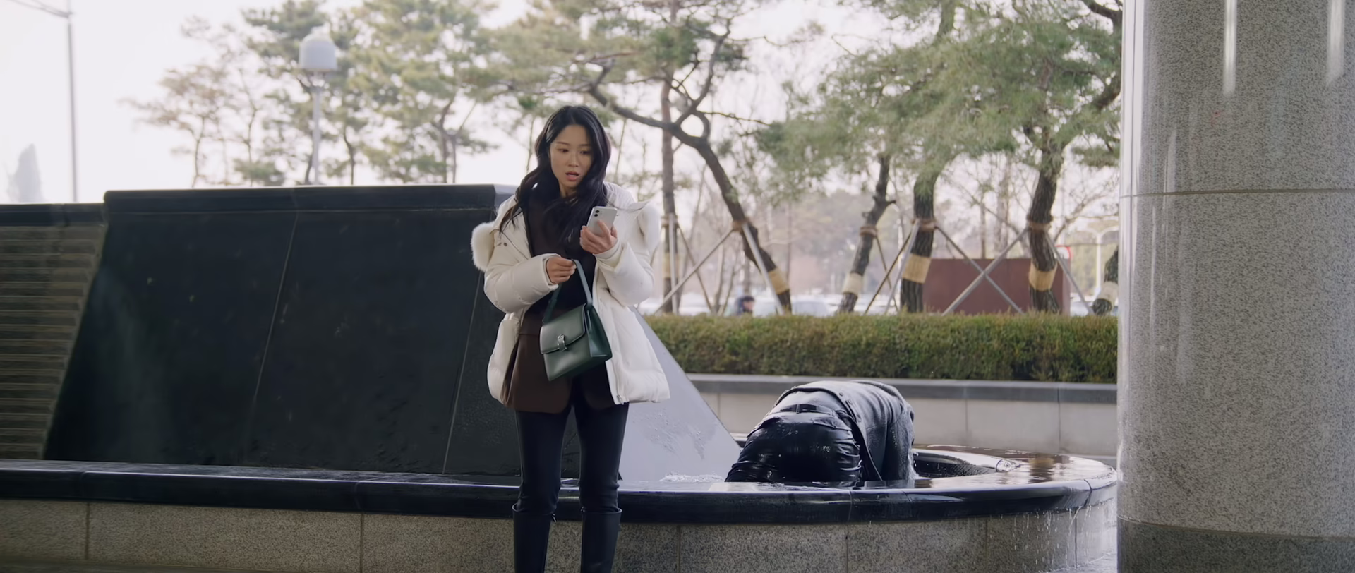 선재를 물에 빠트리는 솔